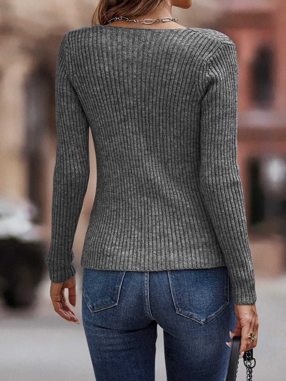 FallStil® - Unique solid color V-neck sweater