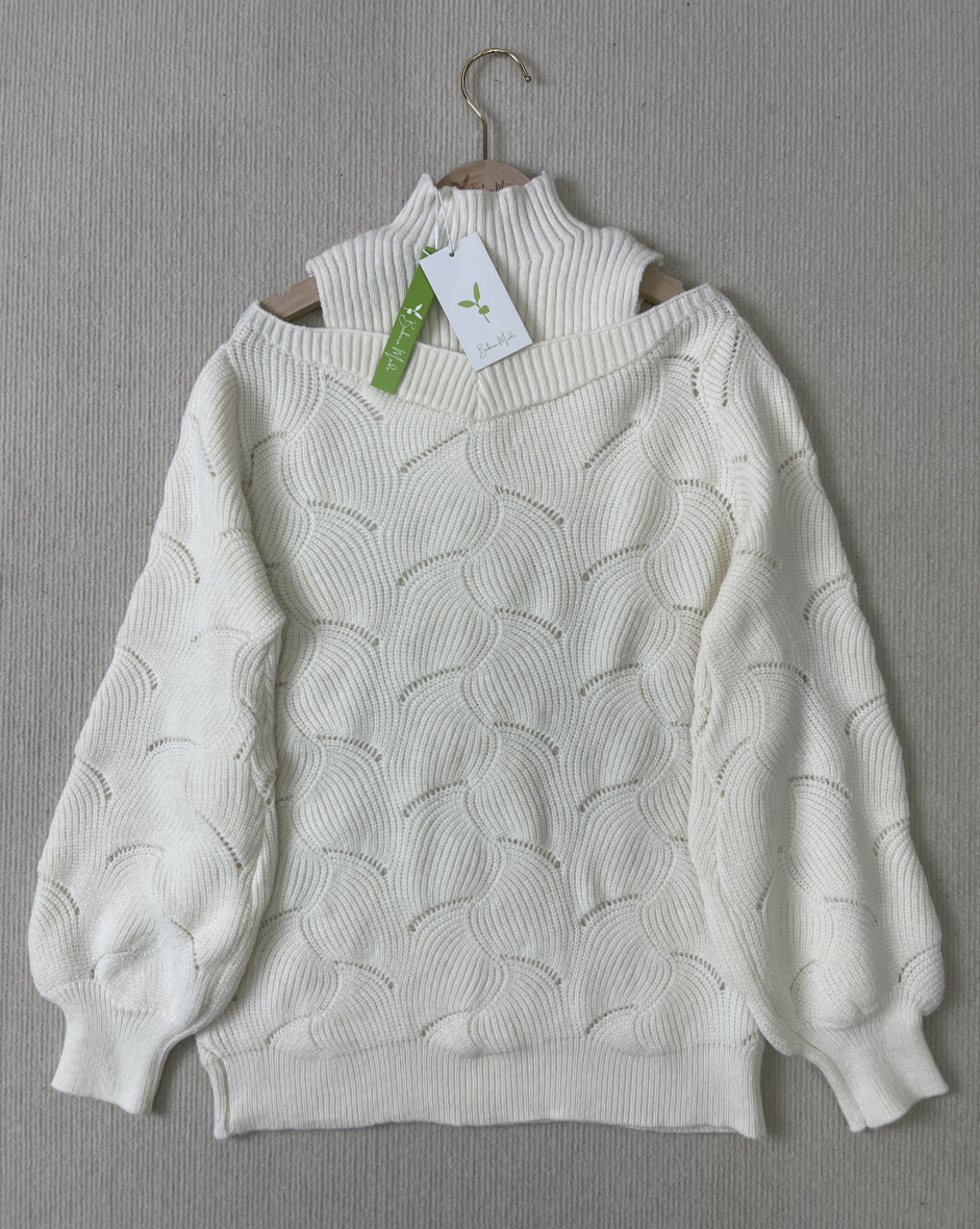 HerbstTrend® - White sweater with cold shoulders