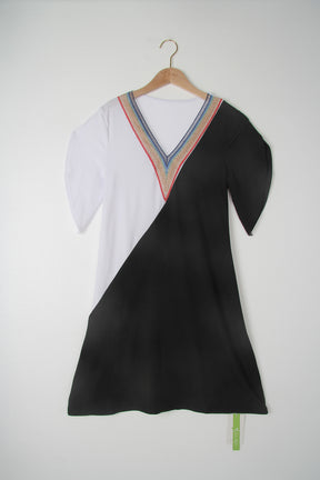 SpringStil® - Black and white mini dress with short sleeves