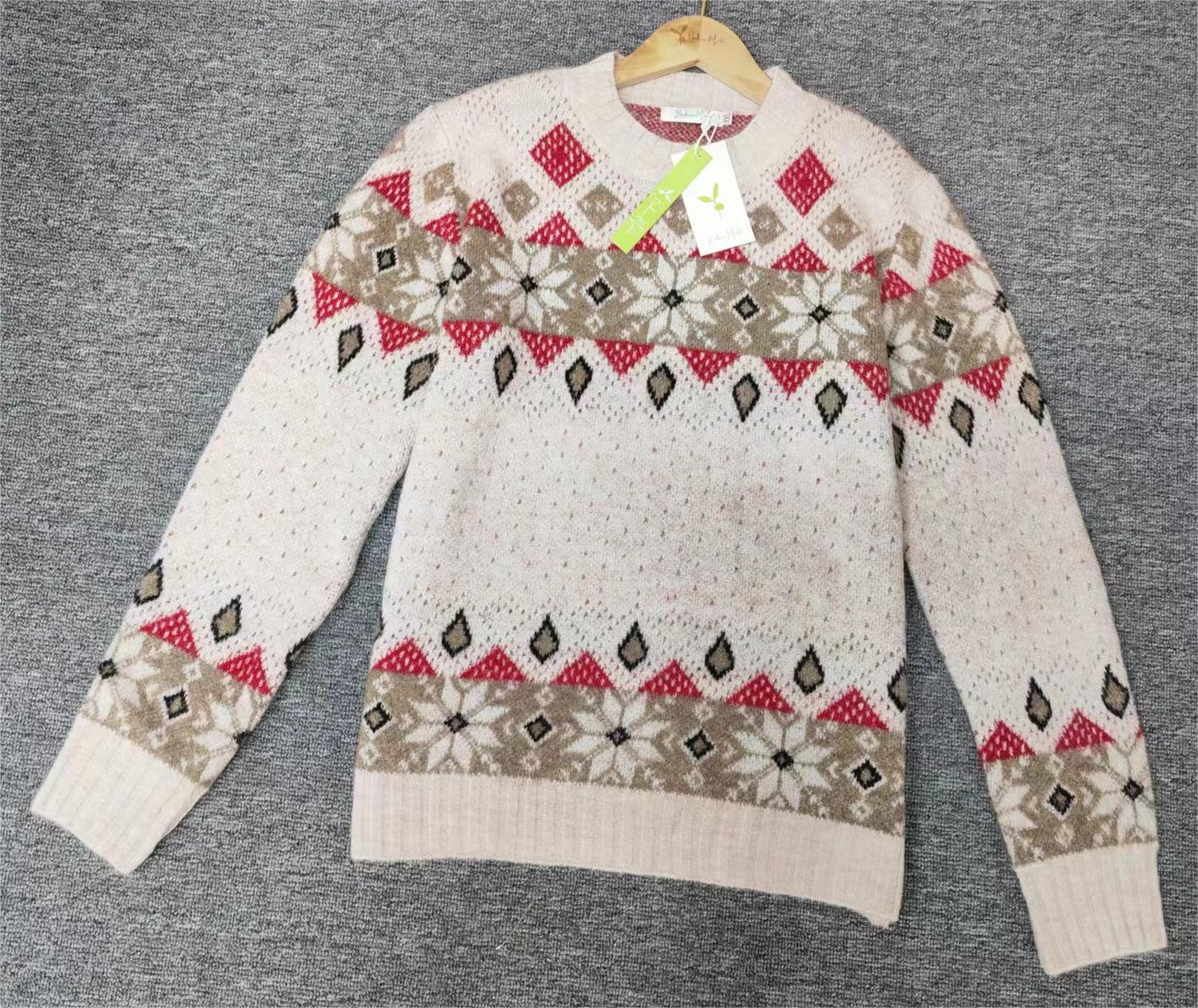 FallStil® - Deck the Halls crew neck sweater