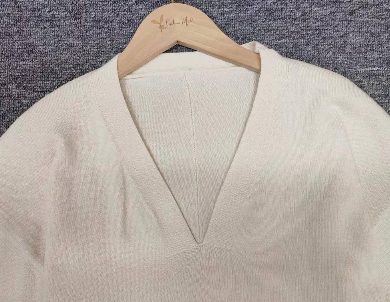 WinterStil® - Apricot colored plain V-neck sweater