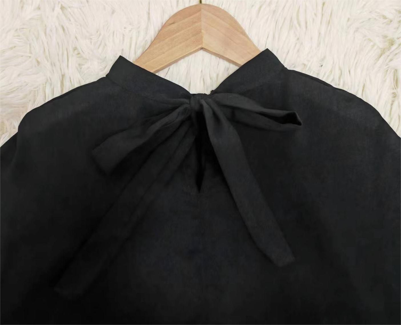 SpringStil® - Black short sleeve plain top