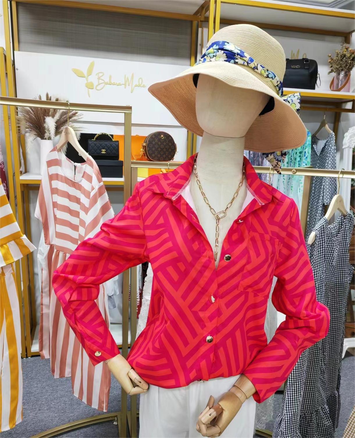 FallStil® - Pink and orange blouse with zigzag stripes and button placket