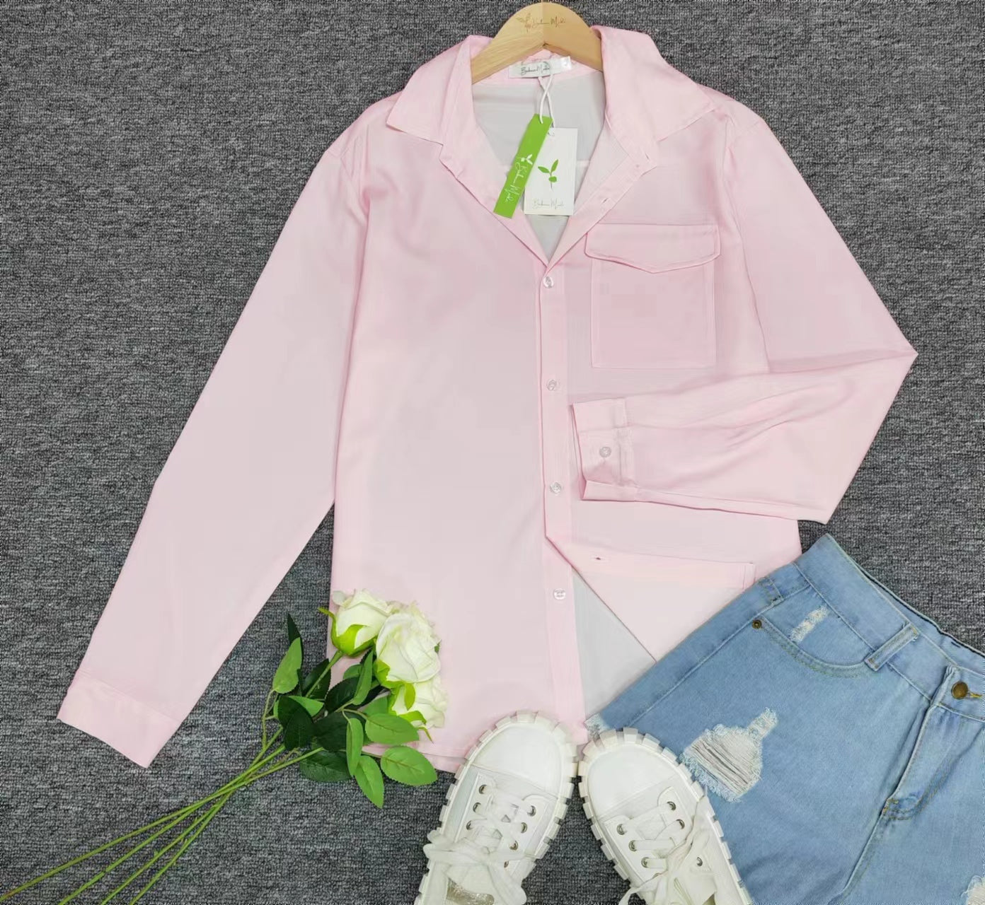 Monci® - Pink long-sleeved shirt with oversized shoulder straps