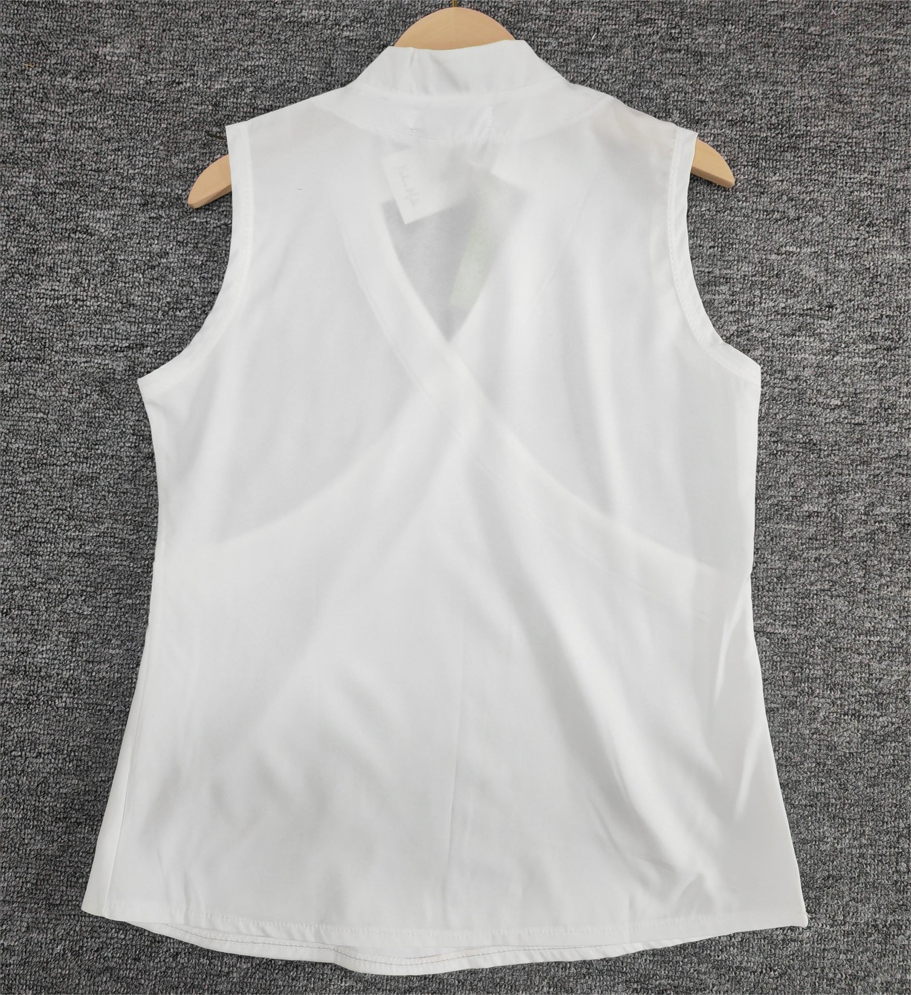 PureWear® - Elegant sleeveless plain top 