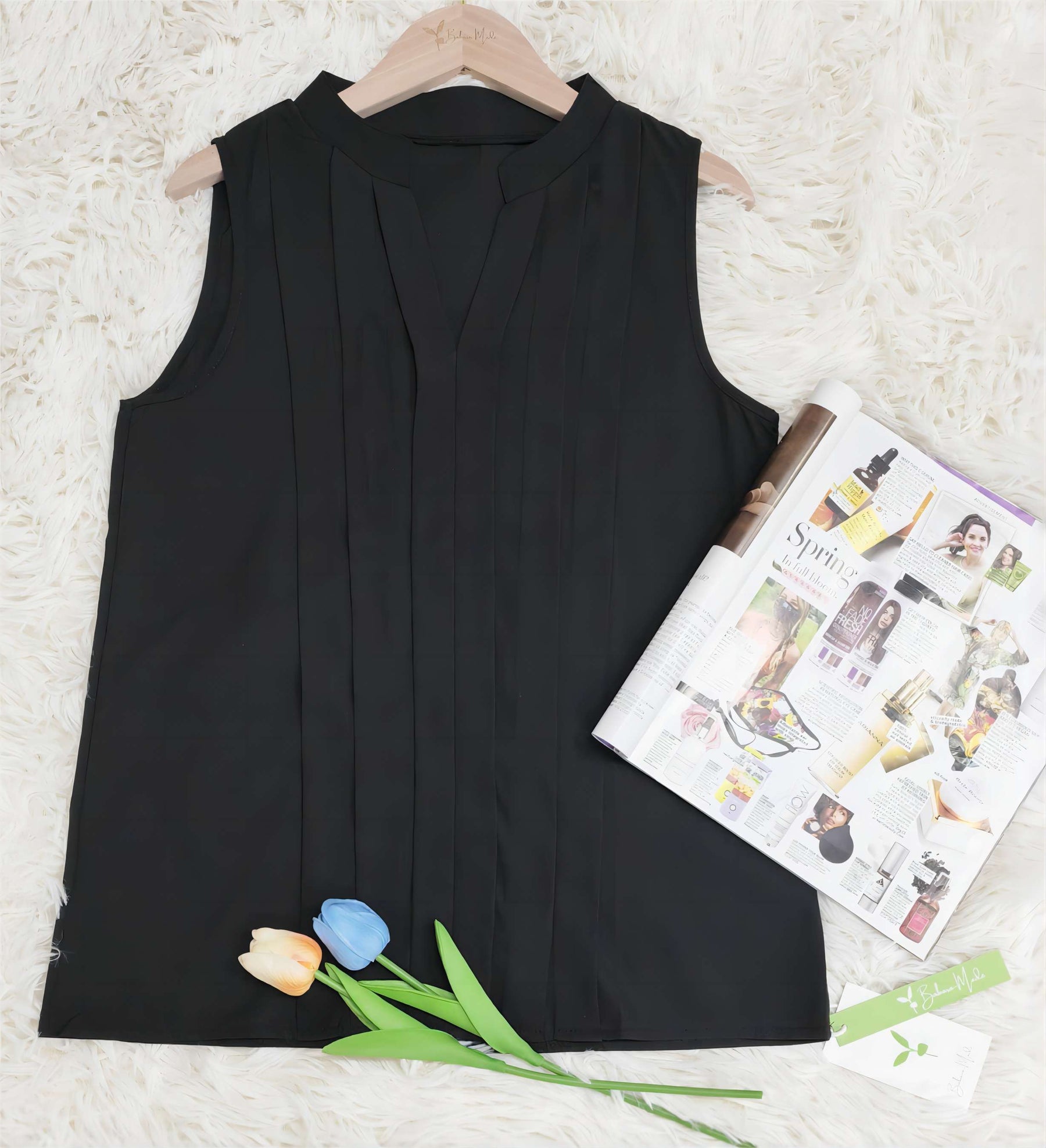 Naturlux® - Black sleeveless plain top