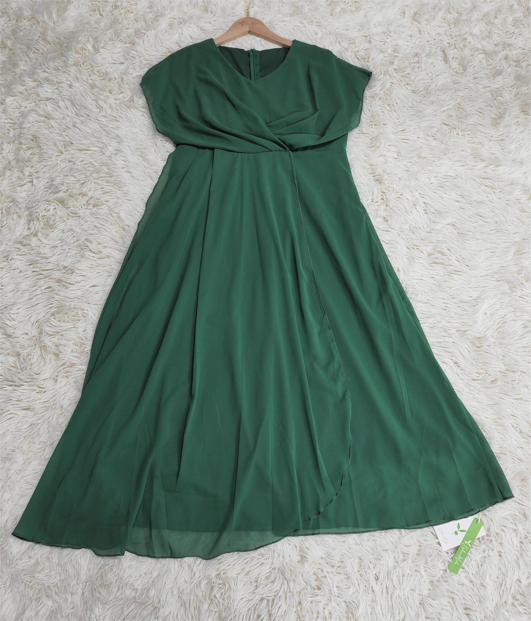 Naturlux® - Green midi dress with pleated front slit and jewels