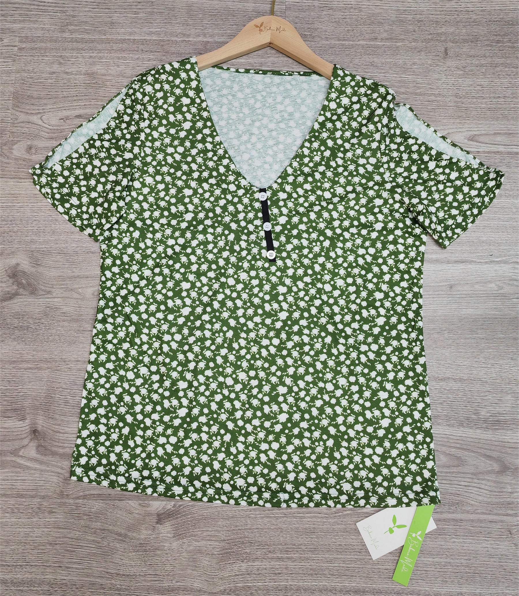 PureWear® - Fresh top with split sleeves and print