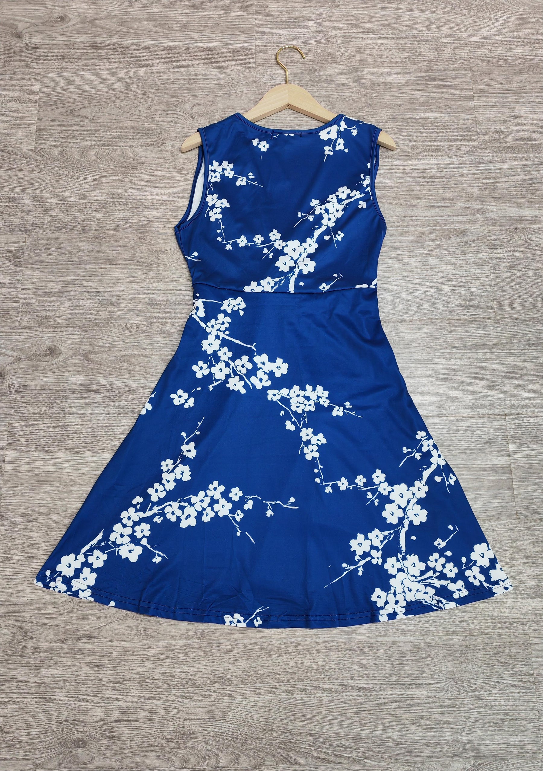 FallStil® - White Cherry Blossom Royal Blue Twist Front Midi Dress