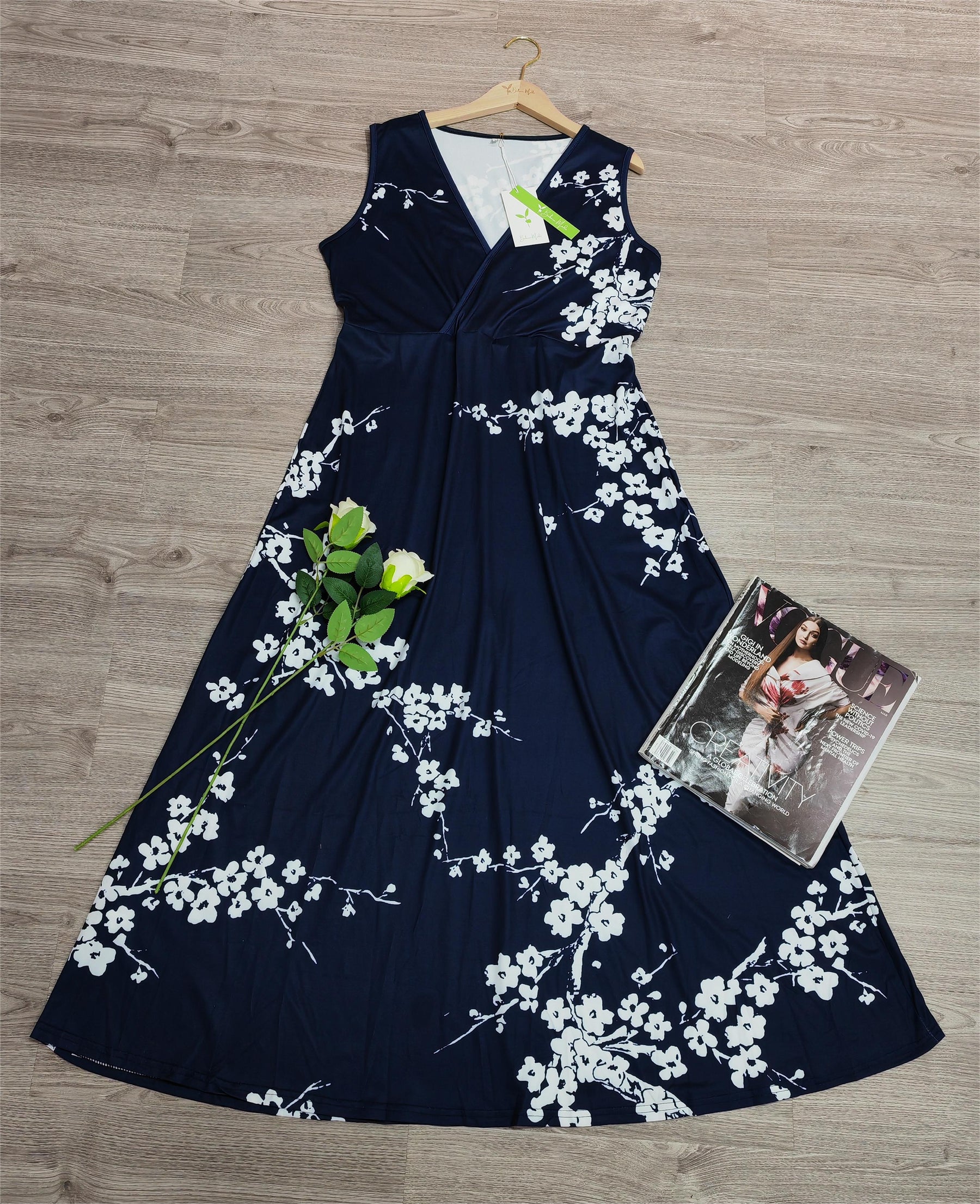 FallStil® - Navy blue floral print sleeveless maxi dress