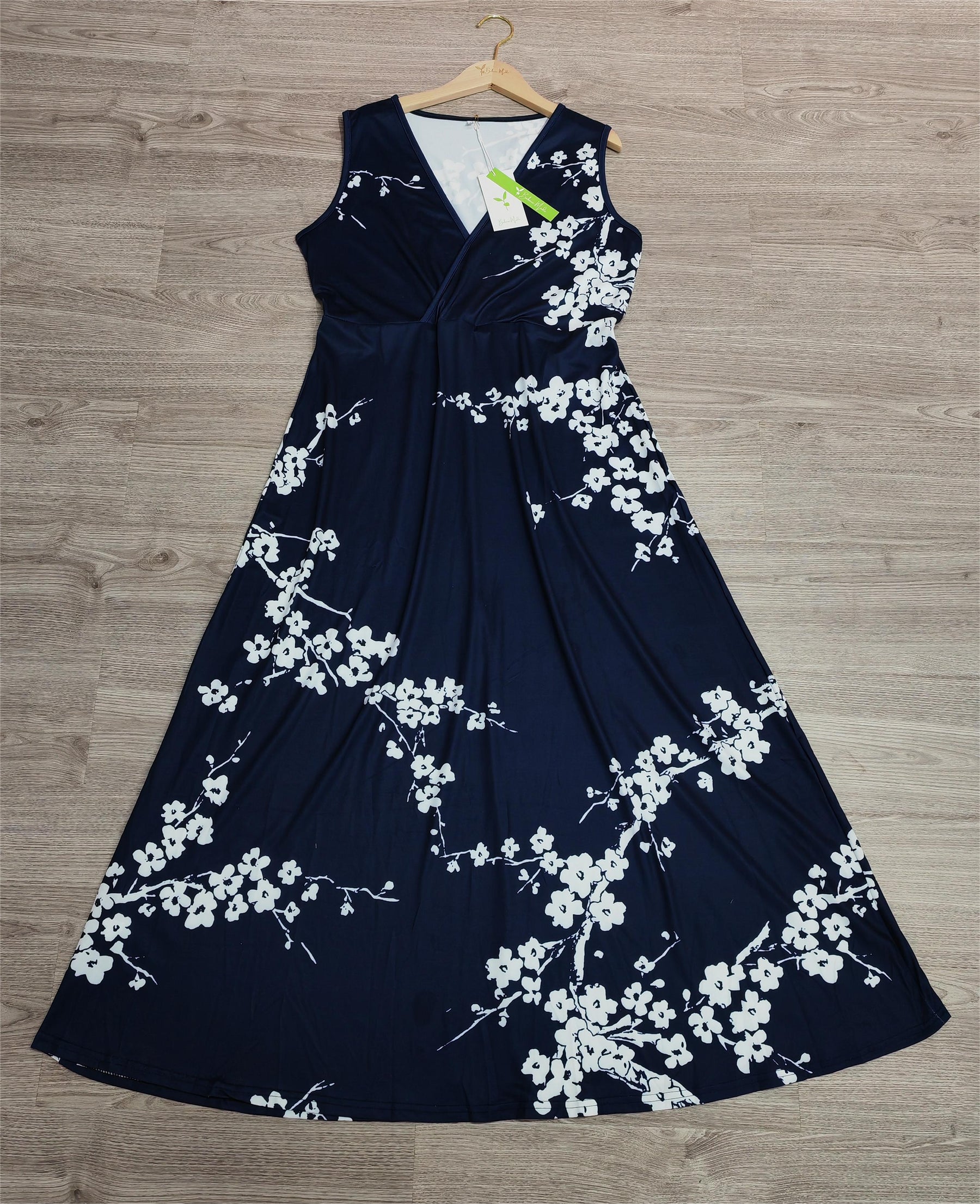 FallStil® - Navy blue floral print sleeveless maxi dress