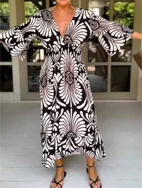 BlütenBliss® - Black and white maxi dress with 3/4 sleeves