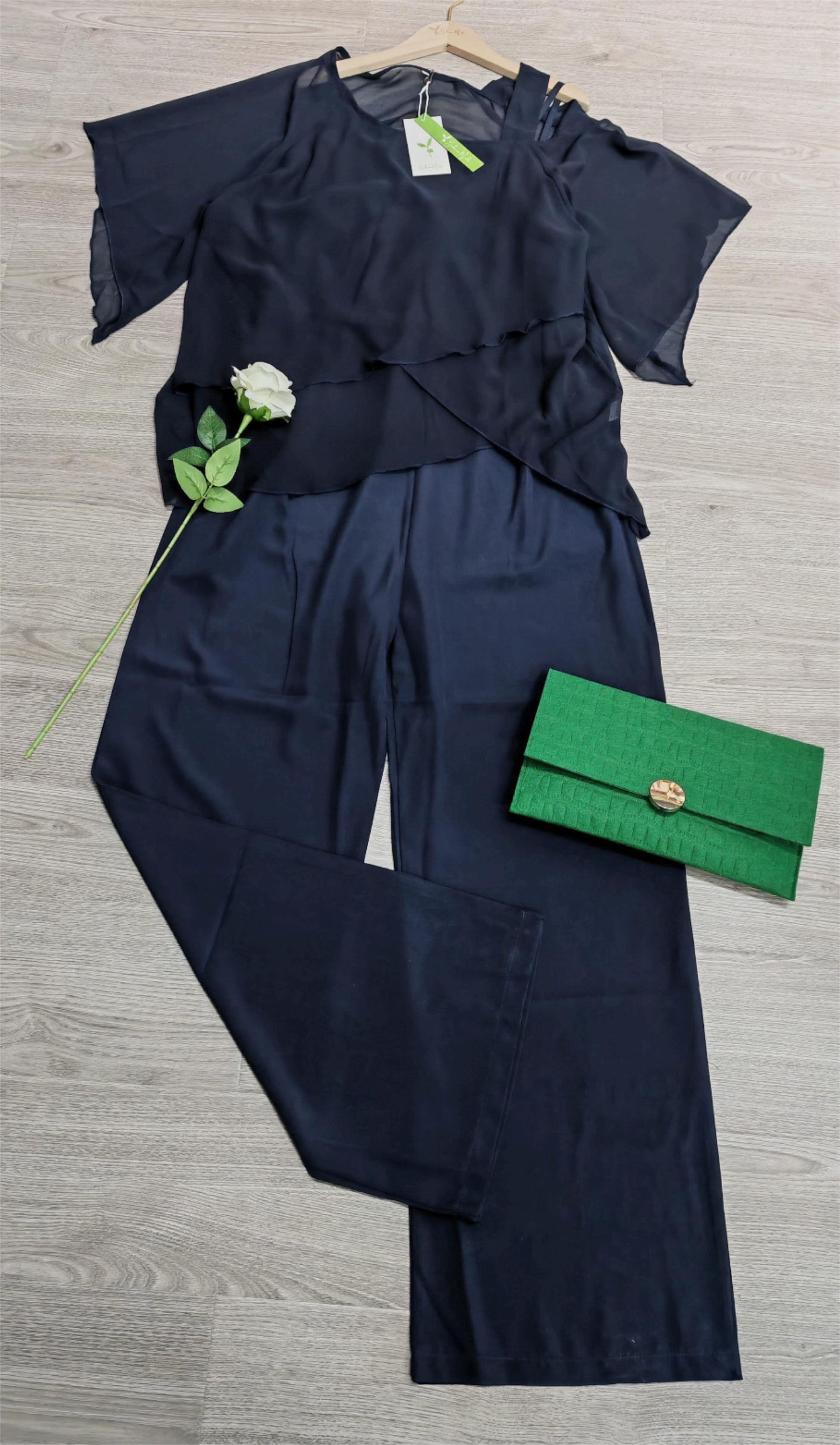 BlütenBliss® - Navy two-piece ruched top and cold shoulder pants set