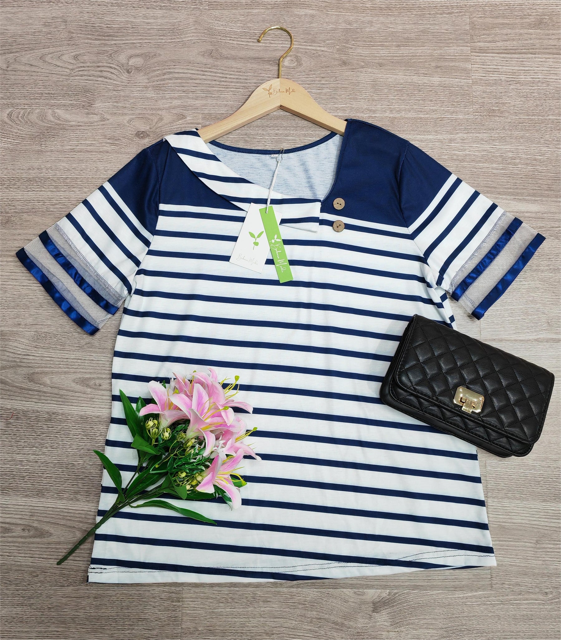 SpringStil® - Casual Print V-Neck Top