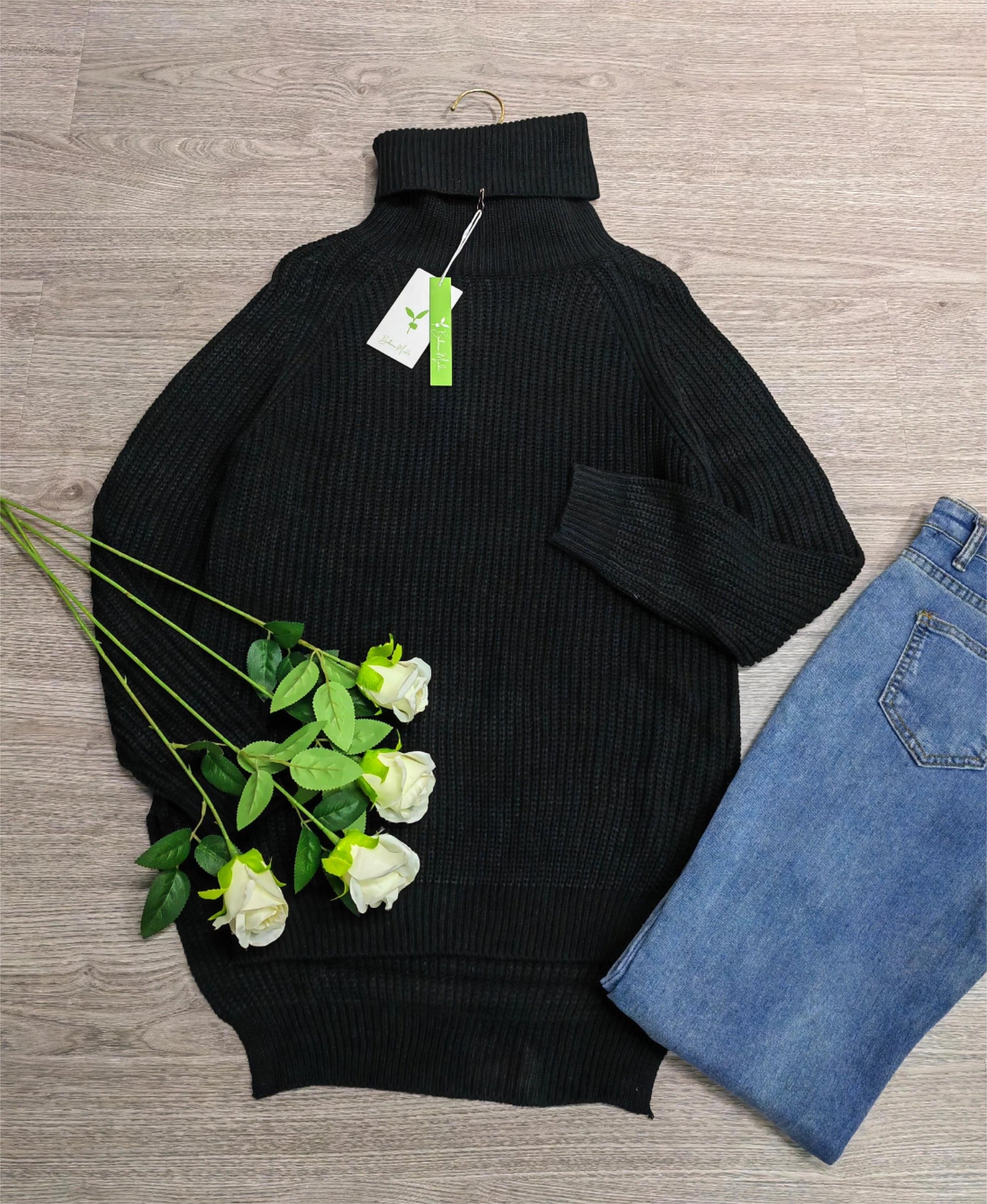 BlütenBliss® - Black long-sleeved turtleneck sweater with ribbed surface