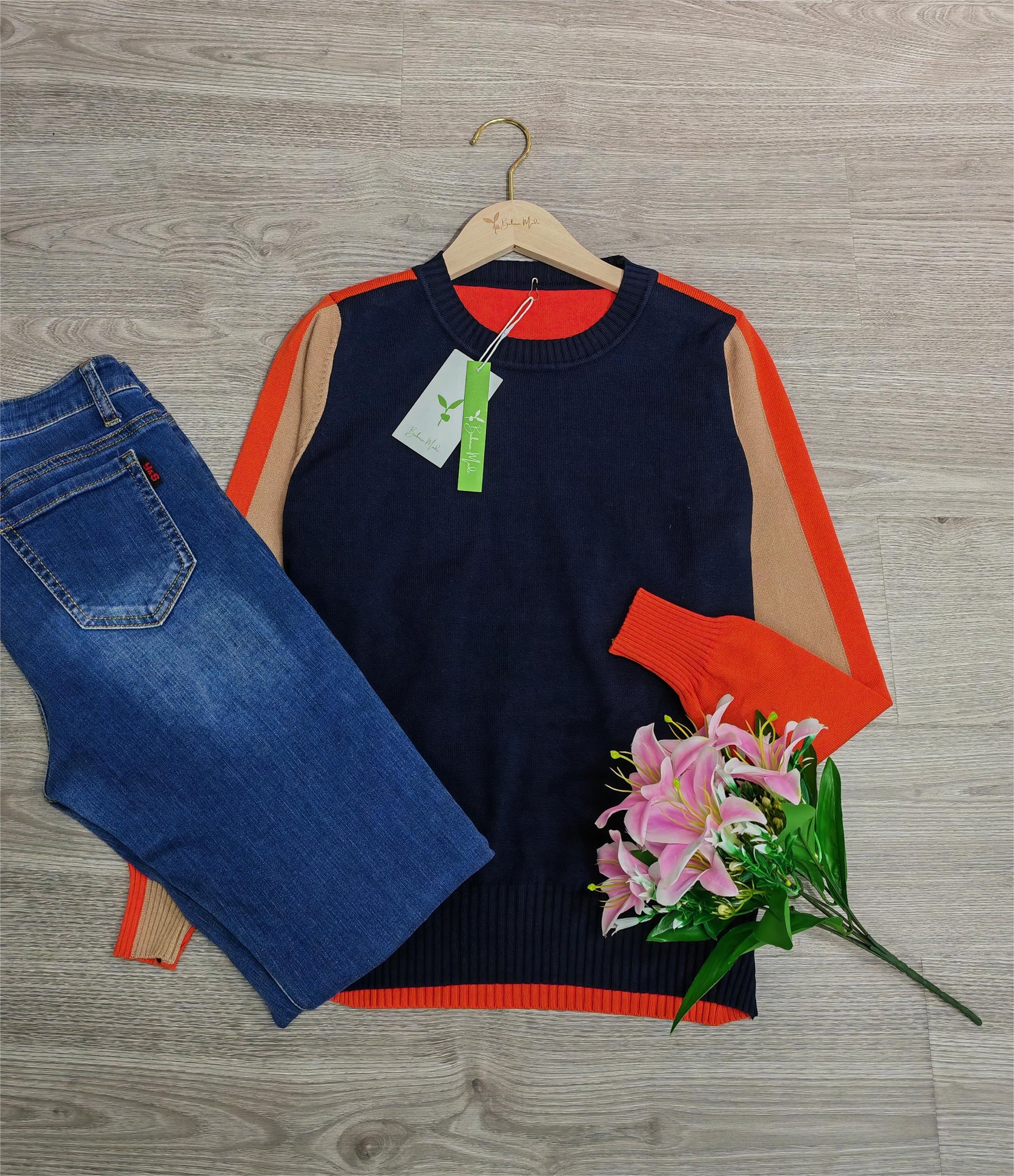 FallStil® - Navy and orange sweater with retro stripes