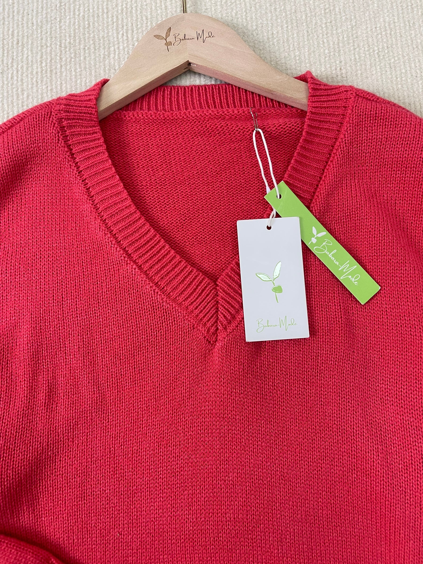 WinterStil® - Solid red sweater with V-neck for a good mood