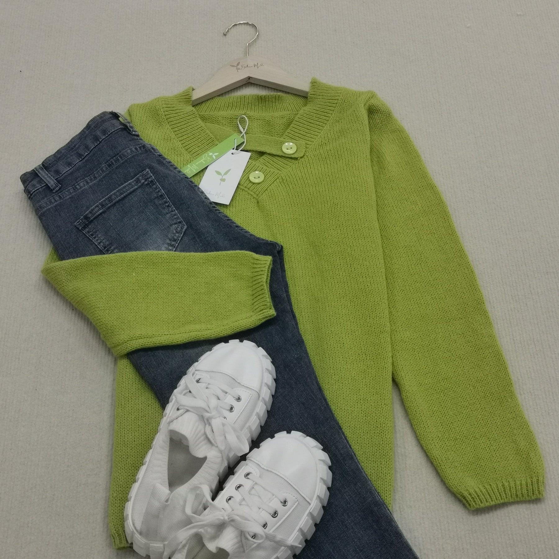 HerbstTrend® - Green plain V-neck sweater