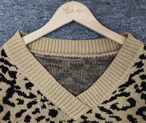 FallStil® - "Call of the Wild" V-neck sweater