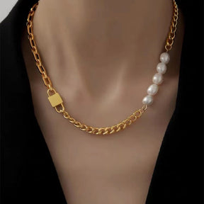 Elendi® - Lock-shaped pearl necklace