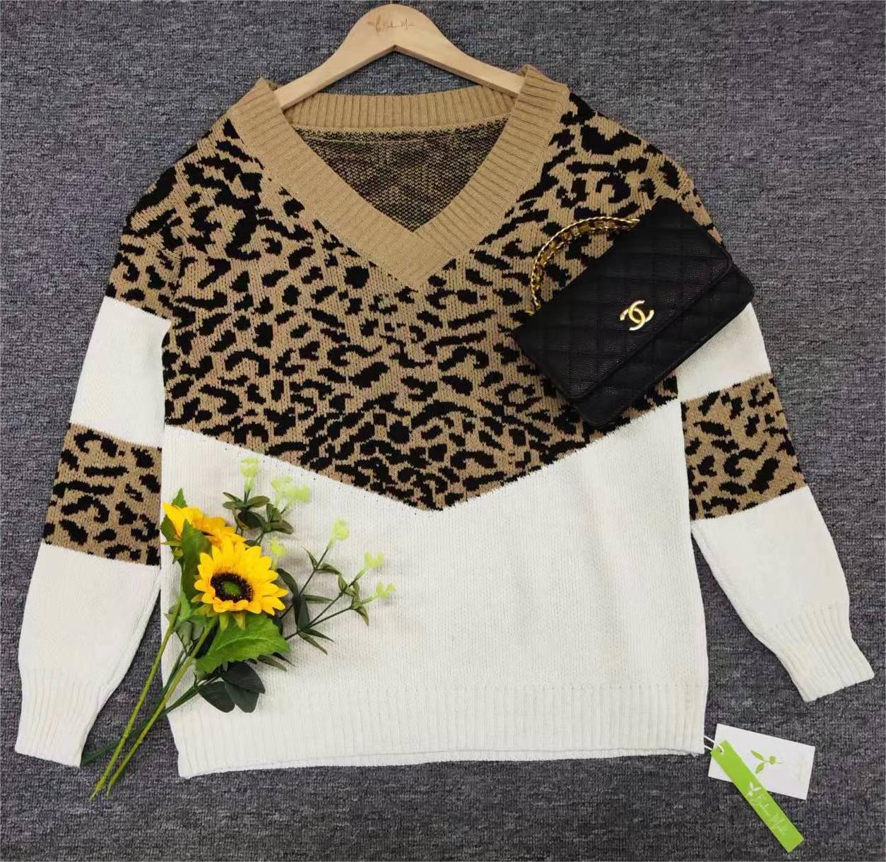 FallStil® - "Call of the Wild" V-neck sweater