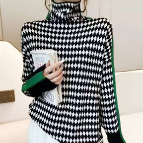 Even&amp;Vil® - Green striped sweater with black and white diamond pattern