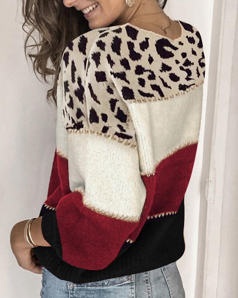 FallStil® - Contrast colored long sleeve sweater with leopard print