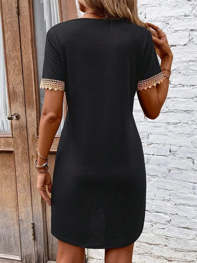 BlütenBliss® - Cool short-sleeved black mini dress