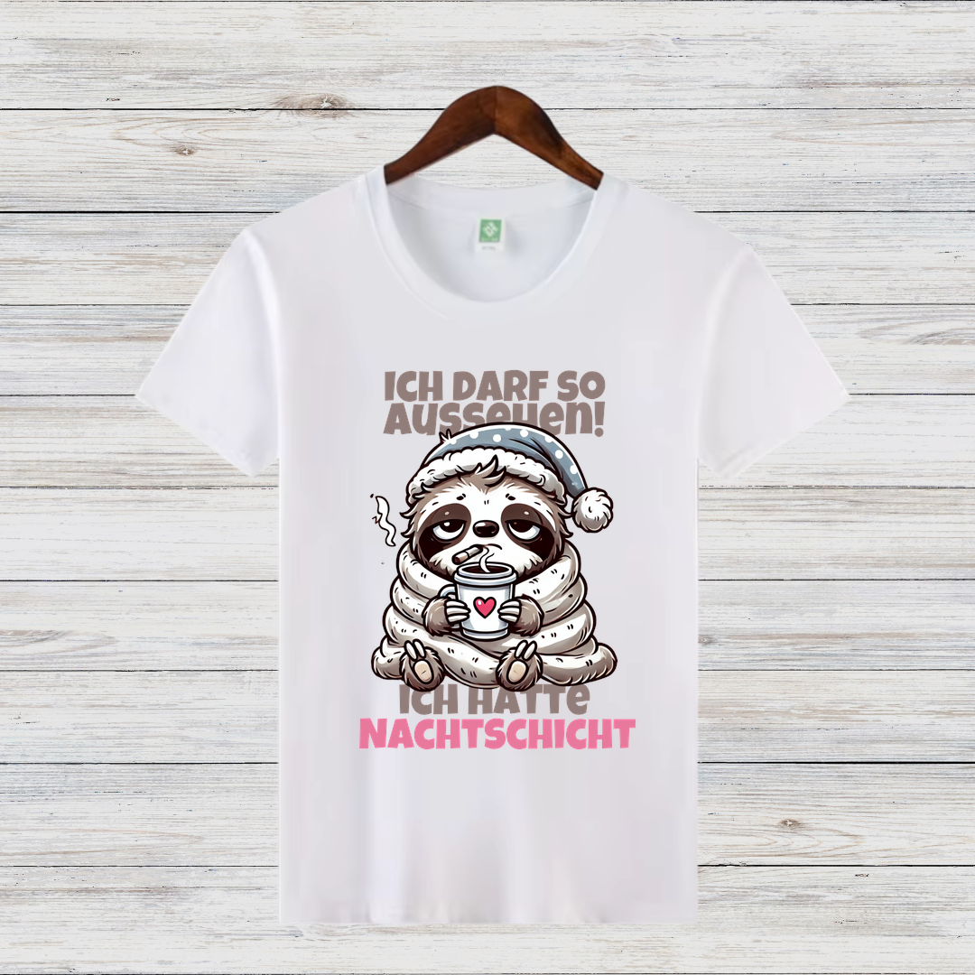 Faultier Nachtschicht Shirt | Lustiges Winterdesign | Humorvolles Statement Shirt | Bequemes Baumwollshirt für kalte Tage