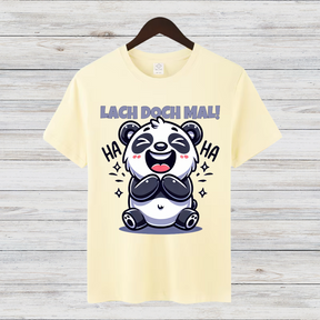 Lach doch mal! | Lustiges Panda T-Shirt | Humorvolles Wintershirt | Statement Shirt für gute Laune