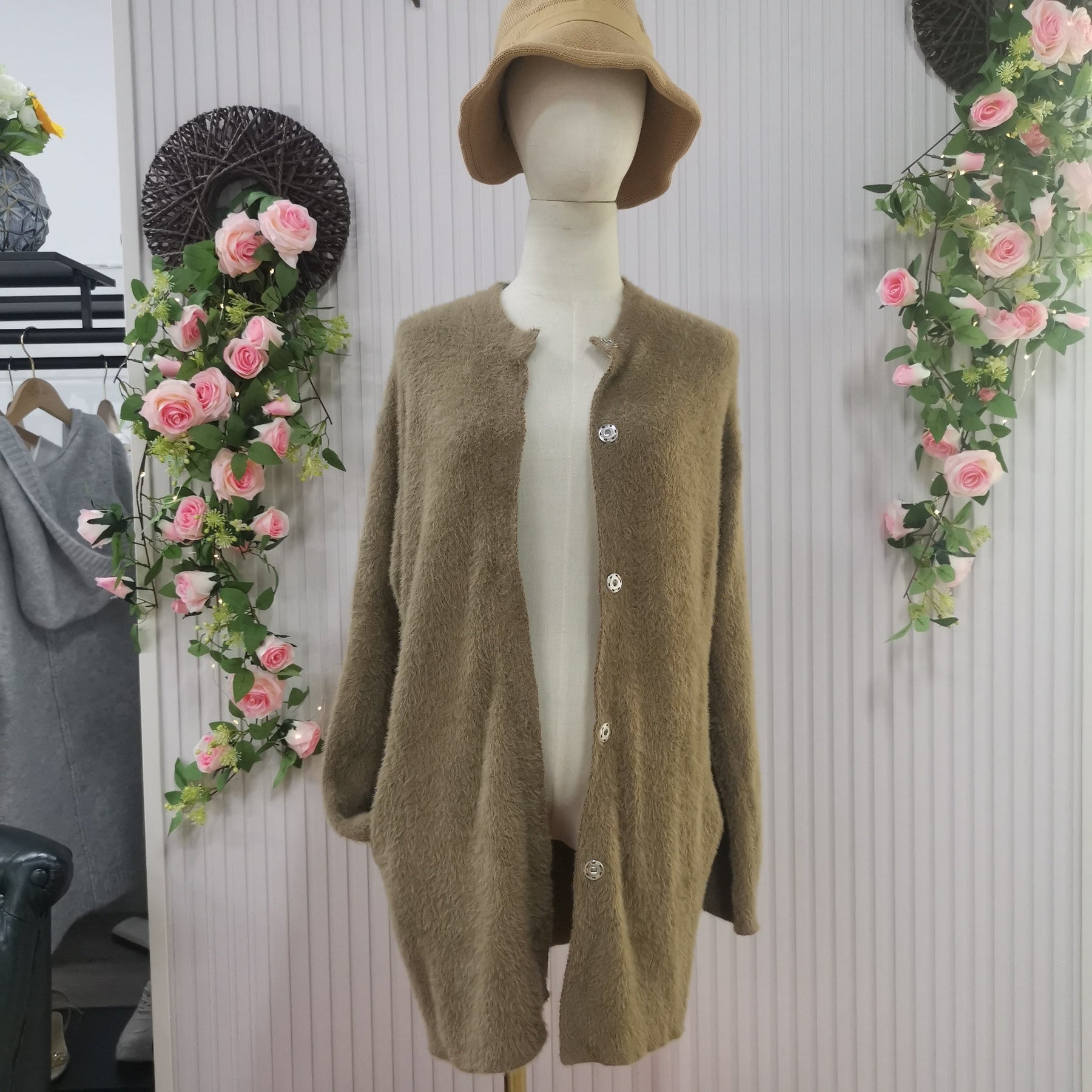 FallStil® - Brown coffee long-sleeved cardigan with button placket