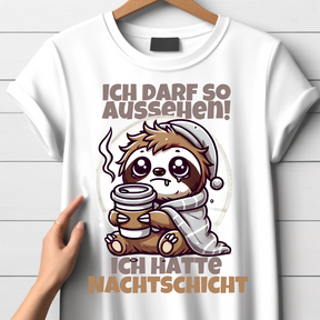 Faules Faultier | Lustiges Nachtshirt | Humorvolles Winterdesign | Statement Shirt für Frauen