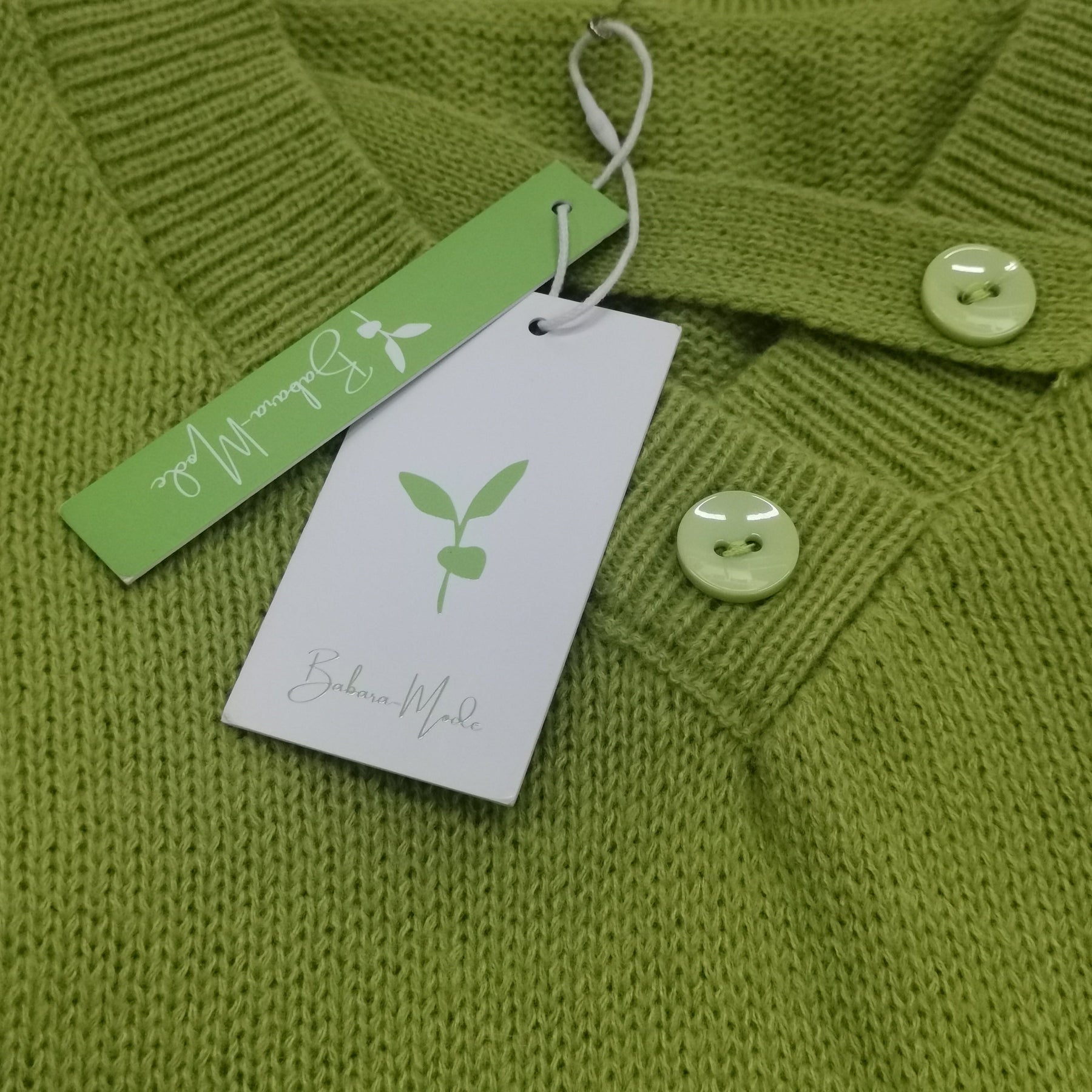 HerbstTrend® - Green plain V-neck sweater