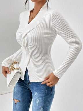 HerbstTrend® - White plain sweater with V-neck and long sleeves