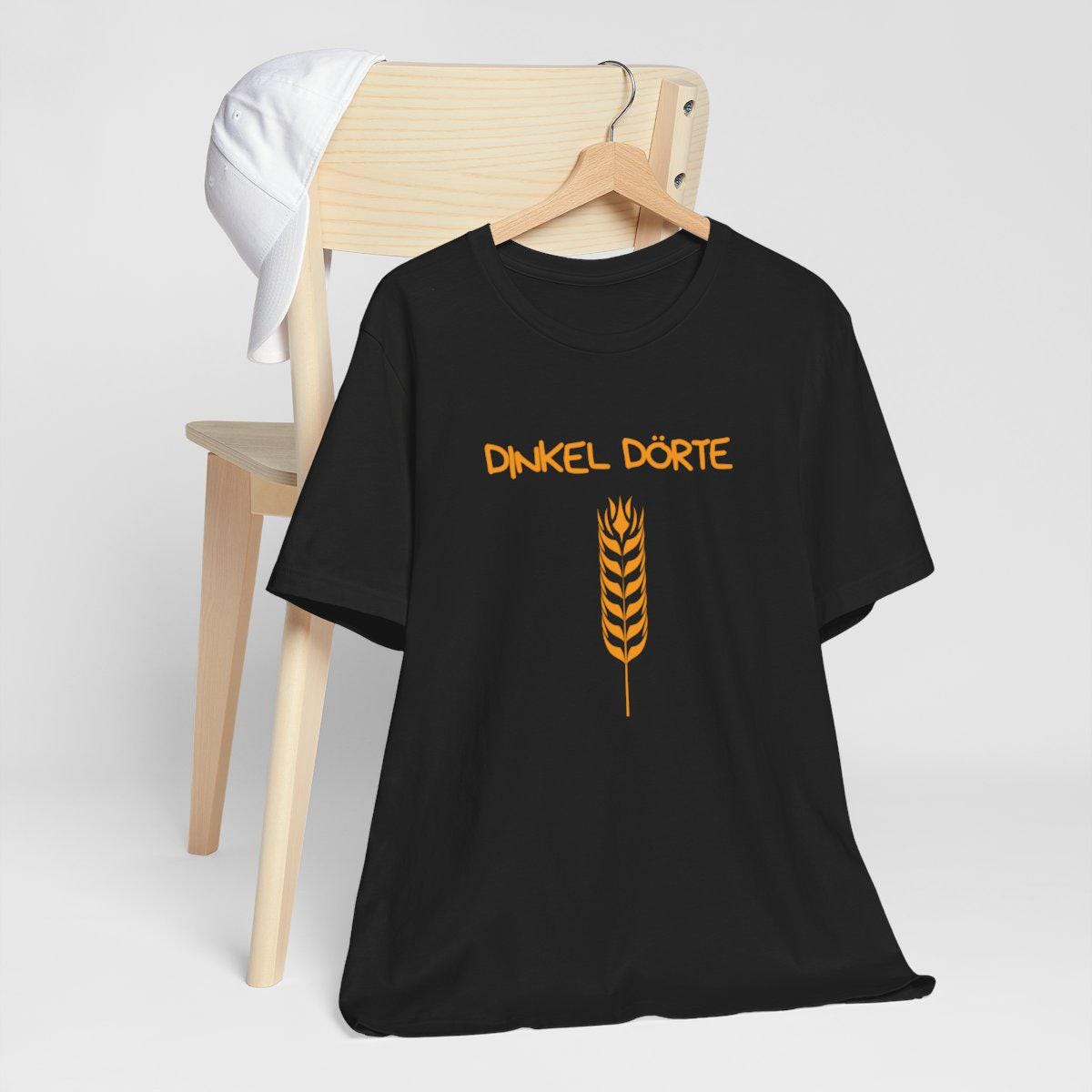 Dinkel Dörte | Lustiges Statement T-Shirt | Herbstliches Baumwoll-Shirt mit Weizen-Design